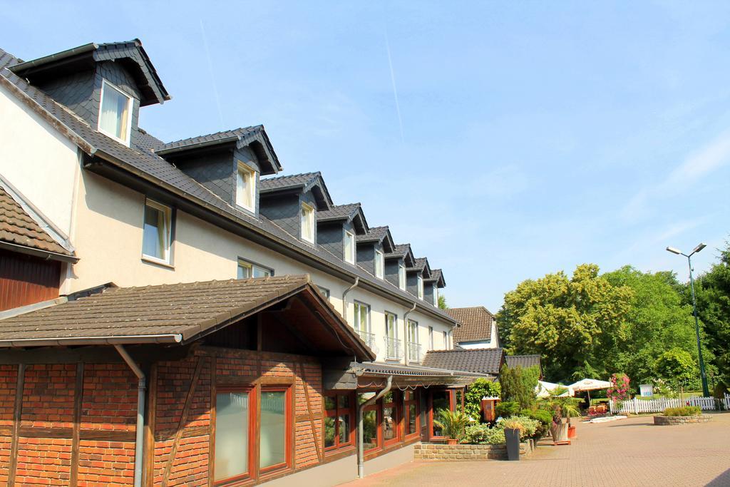 Hotel Und Restaurant Eurohof Duisburgo Exterior foto